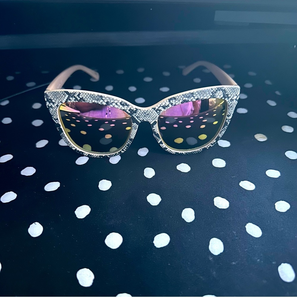 Circus by Sam Edelman Sunnies
